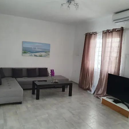 Santorini Grace Villa N01 빌라 Foinikiá